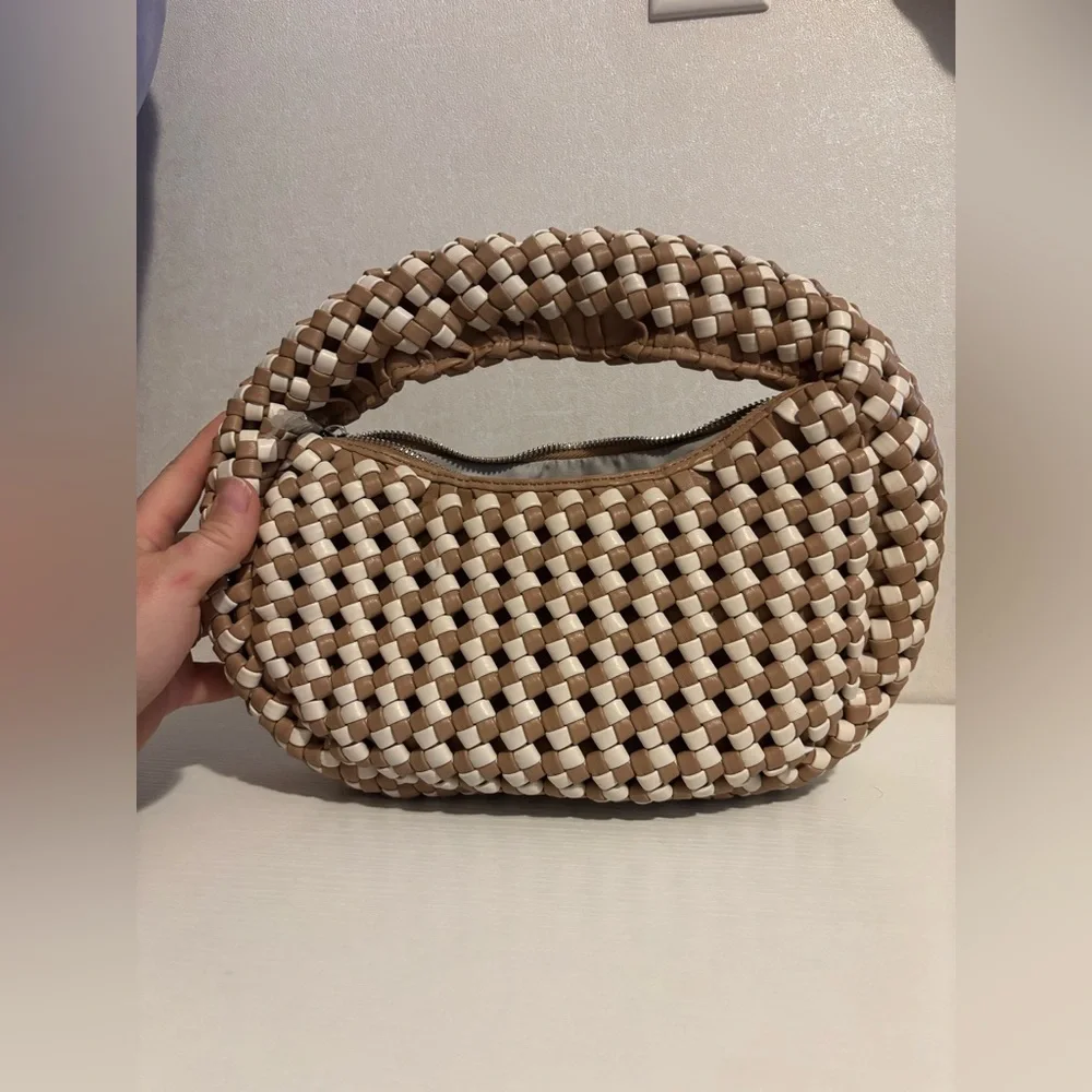 Sincerely Jules woven beige and white hobo bag NWOT